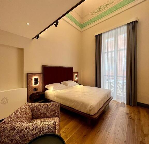 带大床的套房, Lo Stemma Luxury Boutique