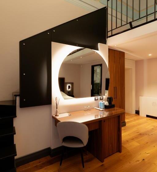 小型套房带阳台, Lo Stemma Luxury Boutique