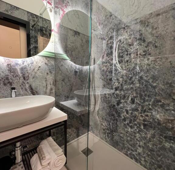 标准单人间, Lo Stemma Luxury Boutique