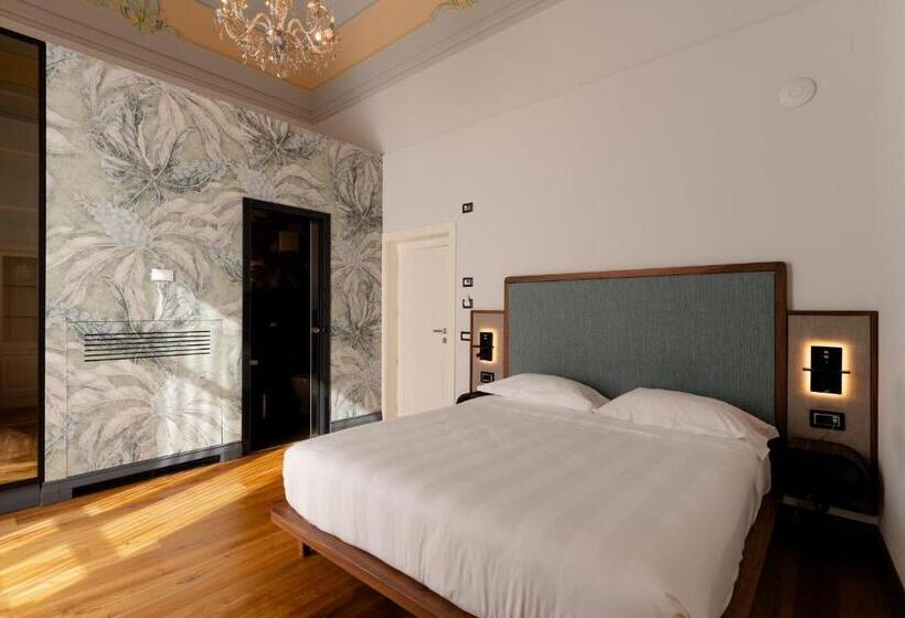 带大床的标准间, Lo Stemma Luxury Boutique