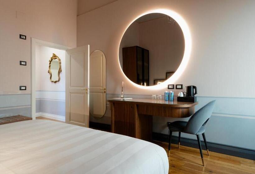 带大床的标准间, Lo Stemma Luxury Boutique