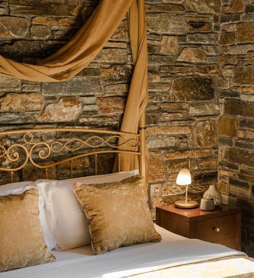 סוויטת פרמיום עם נוף לים, Paramithenio Village Beach Resort & Spa