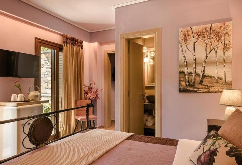 豪华三人间, Paramithenio Village Beach Resort & Spa