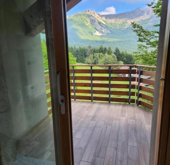 جناح مطلّ علي الجبل, B&b Passo Del Cerreto