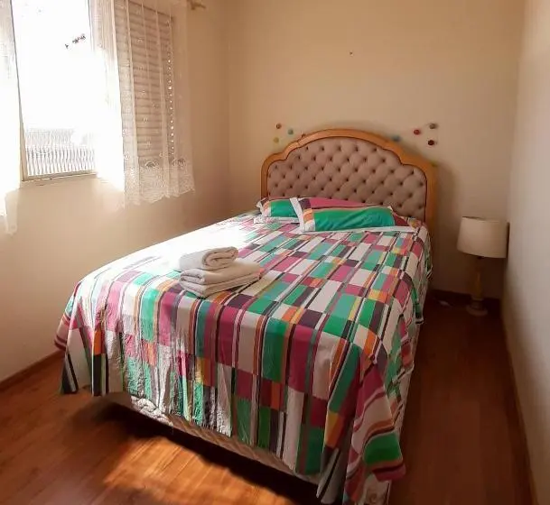 バス共有のスタンダードルーム, Atalho Guest House