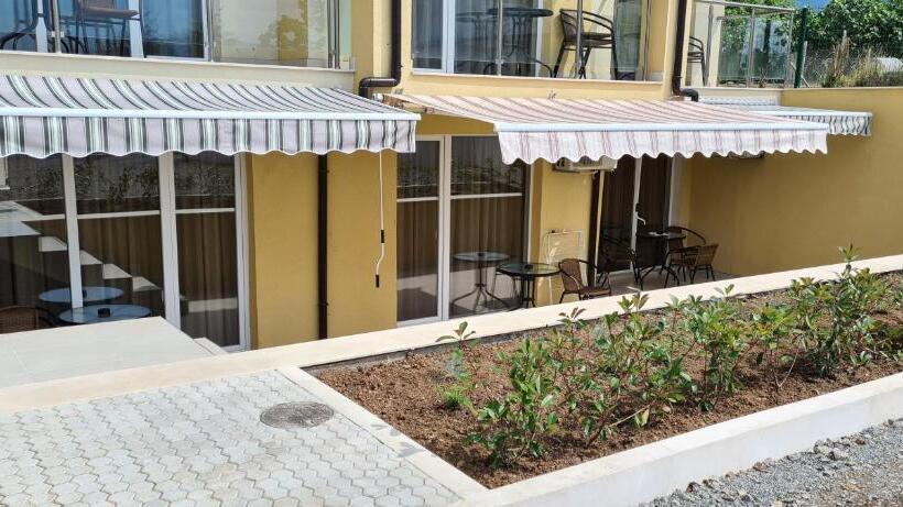 Economy Zimmer, семеен хотел сирена