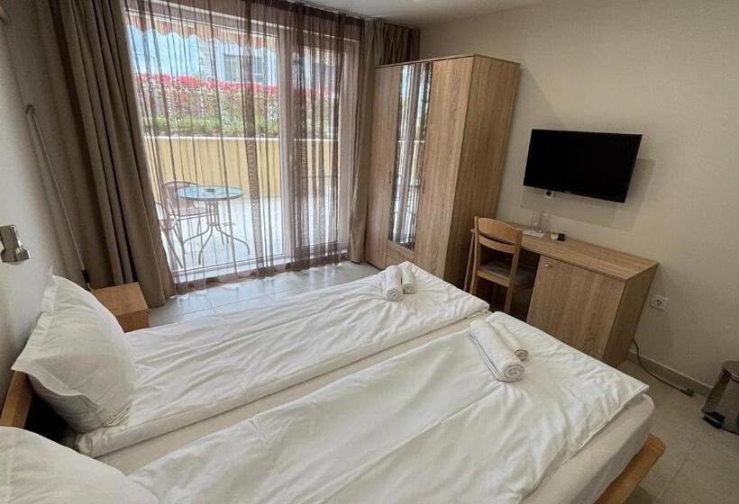 Economy Zimmer, семеен хотел сирена