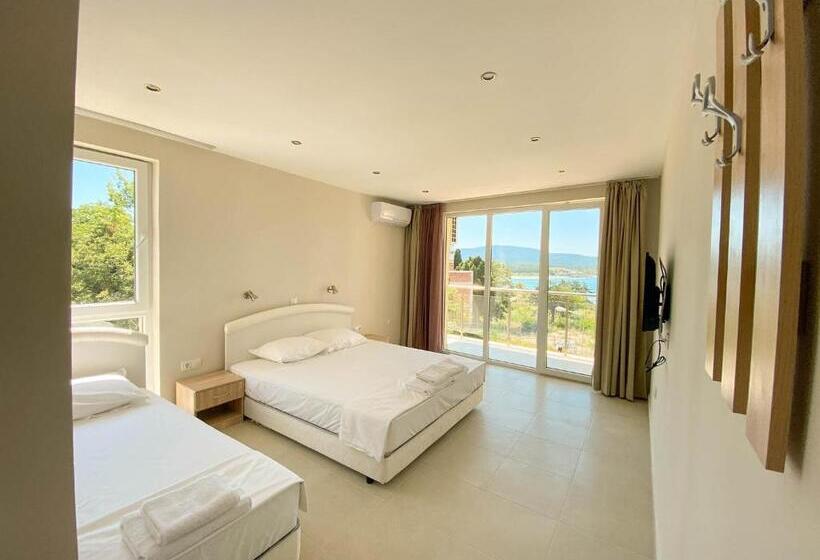 3 Bett Deluxe Zimmer, семеен хотел сирена