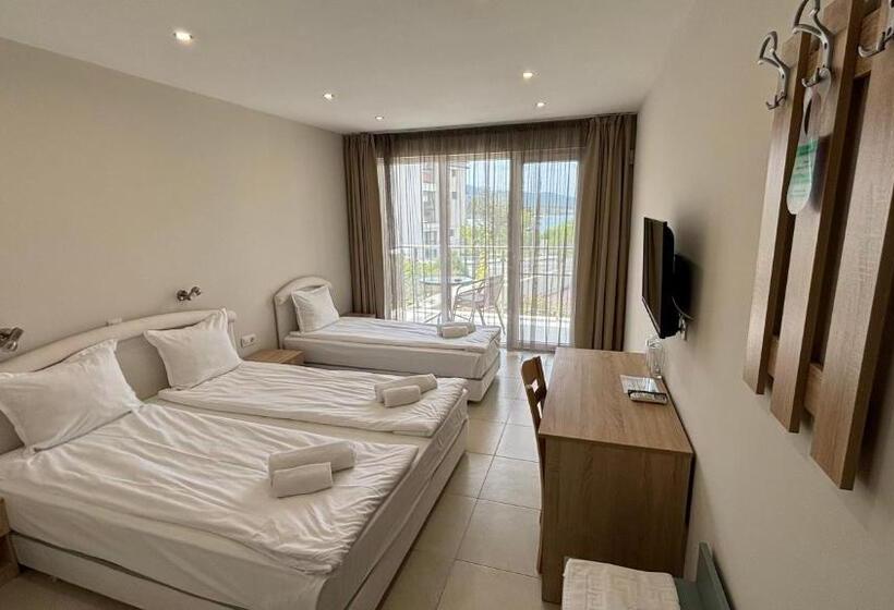 3 Bett Deluxe Zimmer, семеен хотел сирена