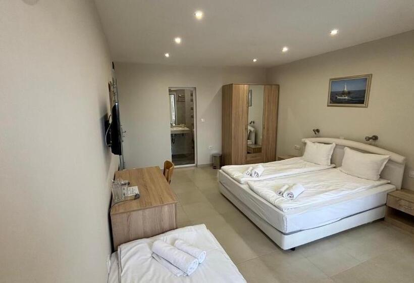 3-Bett-Standardzimmer, семеен хотел сирена