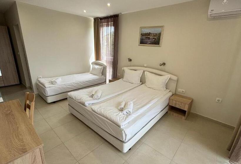 Deluxe 3-Bettzimmer mit Meerblick, семеен хотел сирена