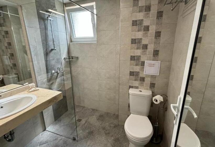 Deluxe 3-Bettzimmer mit Meerblick, семеен хотел сирена