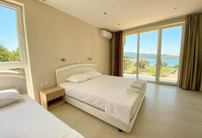 Deluxe 3-Bettzimmer mit Meerblick, семеен хотел сирена