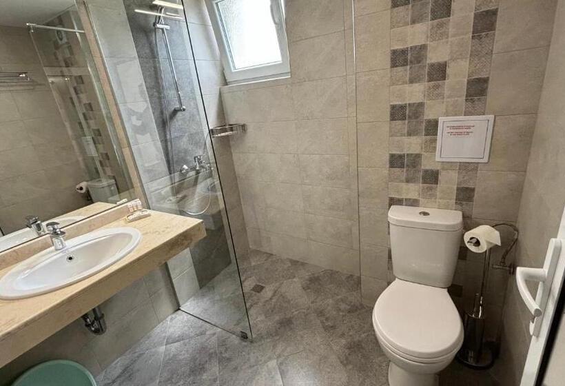 Deluxe 3-Bettzimmer mit Meerblick, семеен хотел сирена