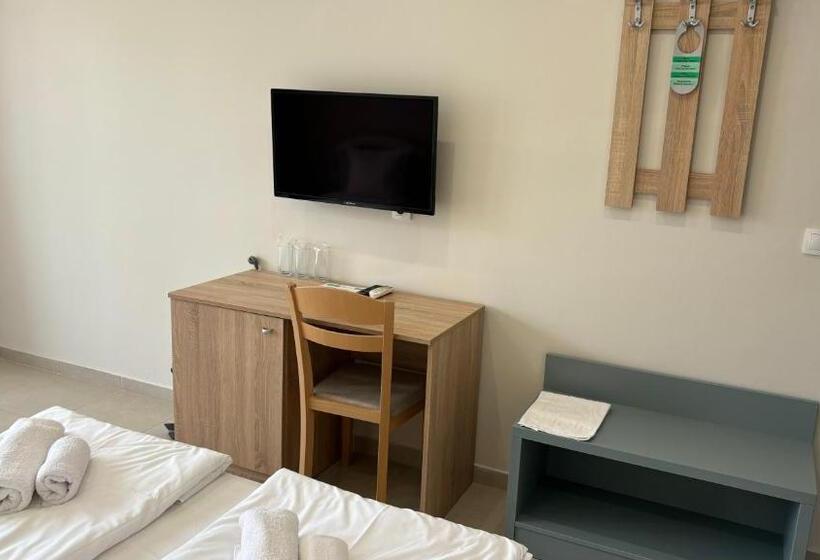 3 Bett Deluxe Zimmer, семеен хотел сирена