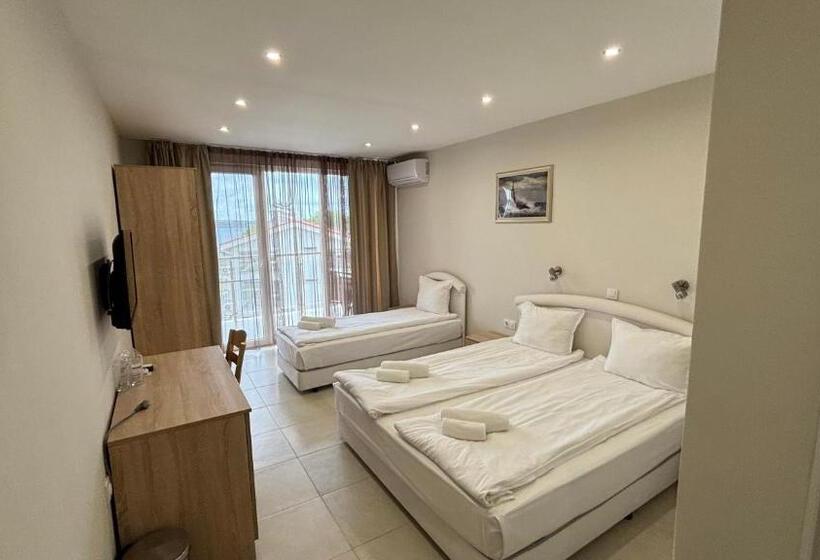 Deluxe 3-Bettzimmer mit Meerblick, семеен хотел сирена