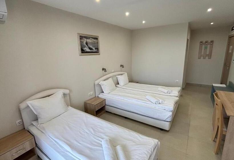 Deluxe 3-Bettzimmer mit Meerblick, семеен хотел сирена