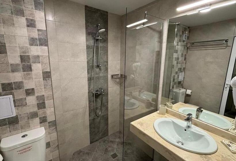 Deluxe 3-Bettzimmer mit Meerblick, семеен хотел сирена