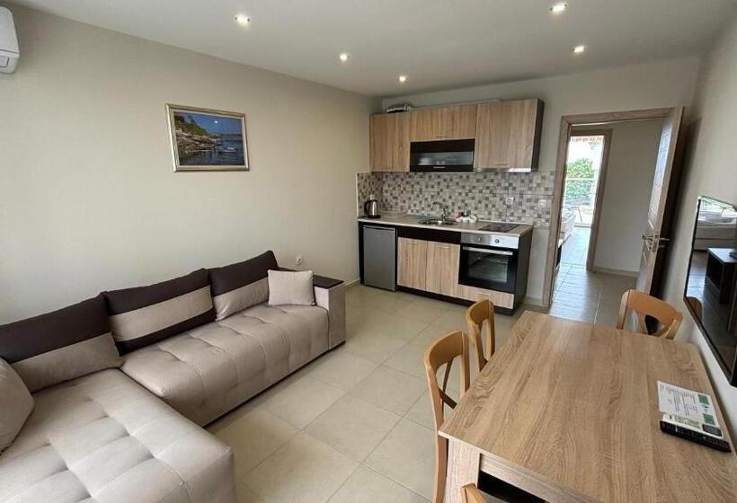 1 Schlafzimmer Apartment Meerblick, семеен хотел сирена