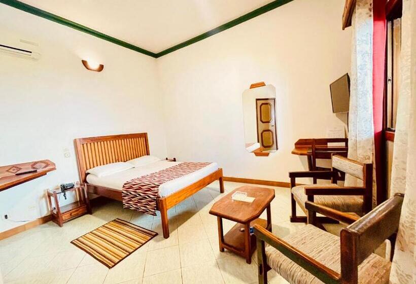 Camera Standard, Le Nouvel Eden