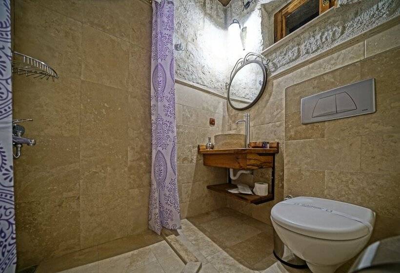 Номер Стандарт, Naraca Cave House