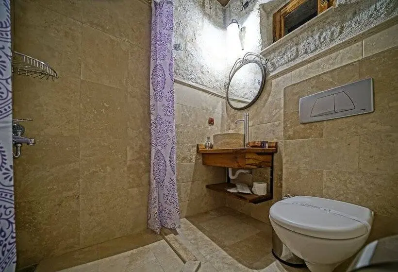 اتاق استاندارد, Naraca Cave House