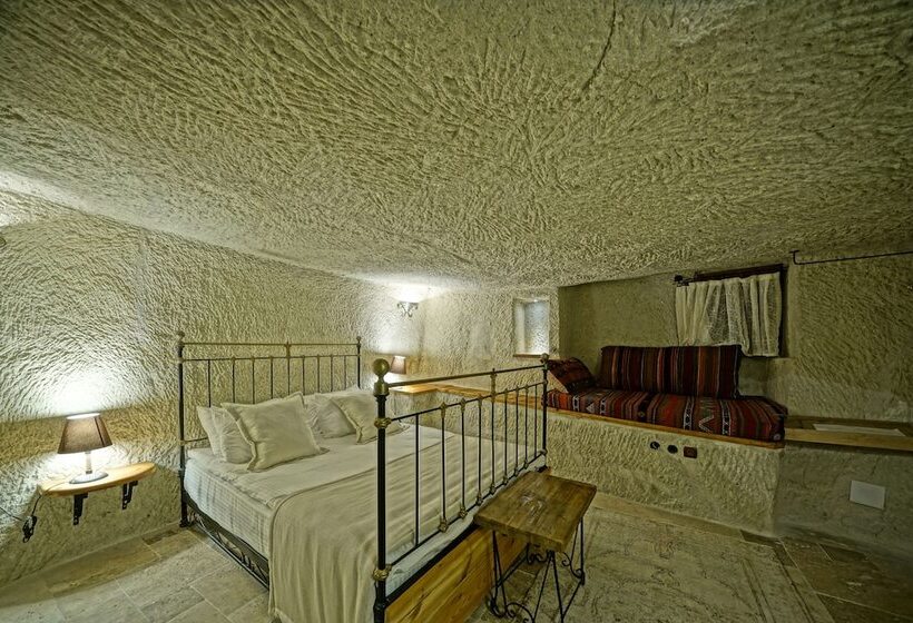 اتاق استاندارد, Naraca Cave House