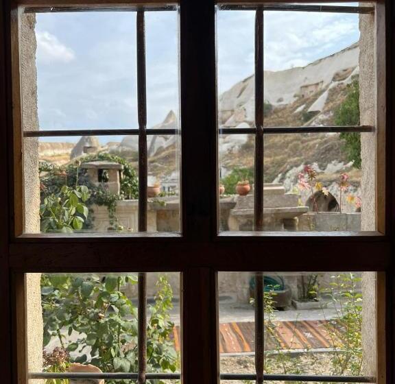 اتاق استاندارد, Naraca Cave House