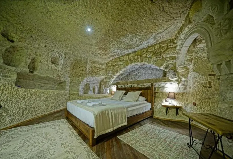 اتاق استاندارد, Naraca Cave House