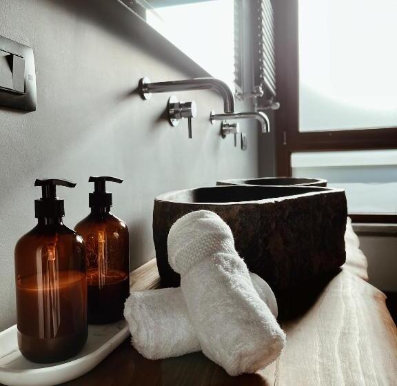 اتاق لوکس با بالکن, Kero Luxury Rooms