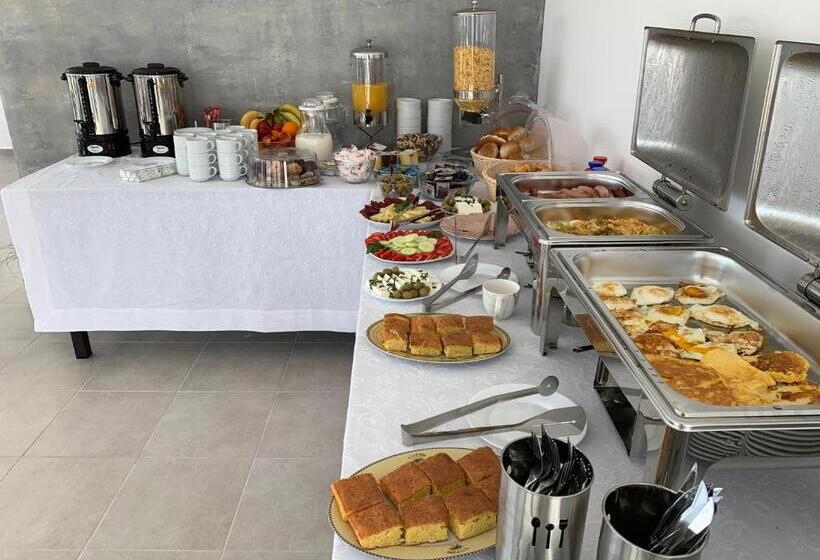 اتاق خانوادگی, Marini Casa