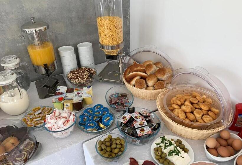 اتاق خانوادگی, Marini Casa