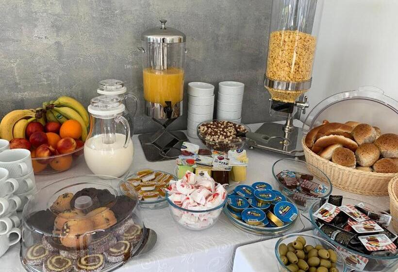 اتاق خانوادگی, Marini Casa