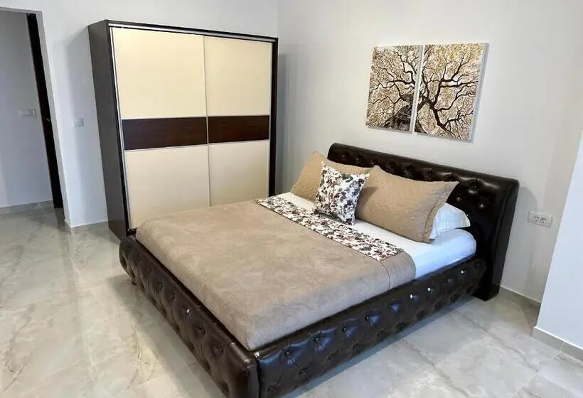 استودیوی لوکس, Marini Casa