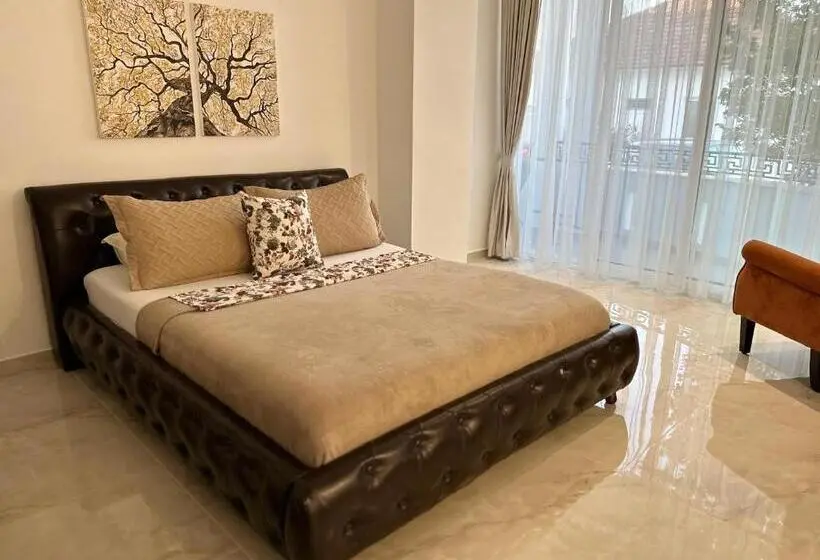 استودیوی لوکس, Marini Casa