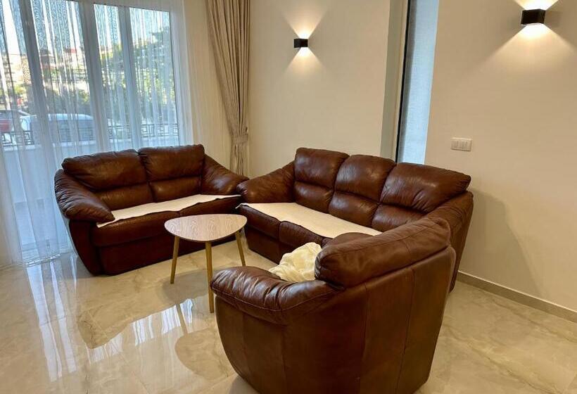 استودیوی لوکس, Marini Casa