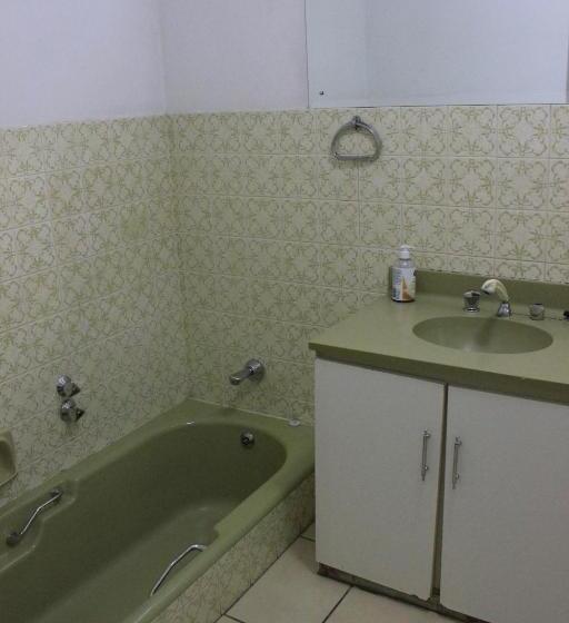 غرفة قياسية ثلاثية, Three Arches Guesthouse