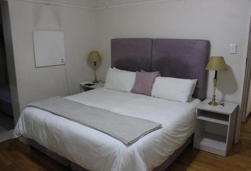 Номер Стандарт Трехместный, Three Arches Guesthouse