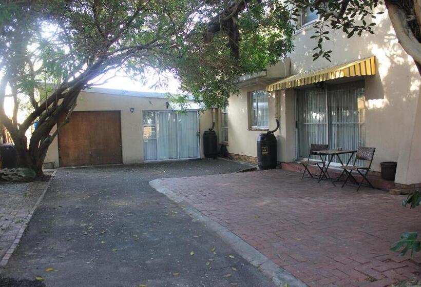 غرفة قياسية ثلاثية, Three Arches Guesthouse