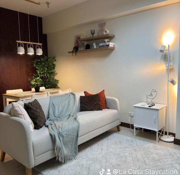 Номер Стандарт, Prisma Residences By La Casa Staycation