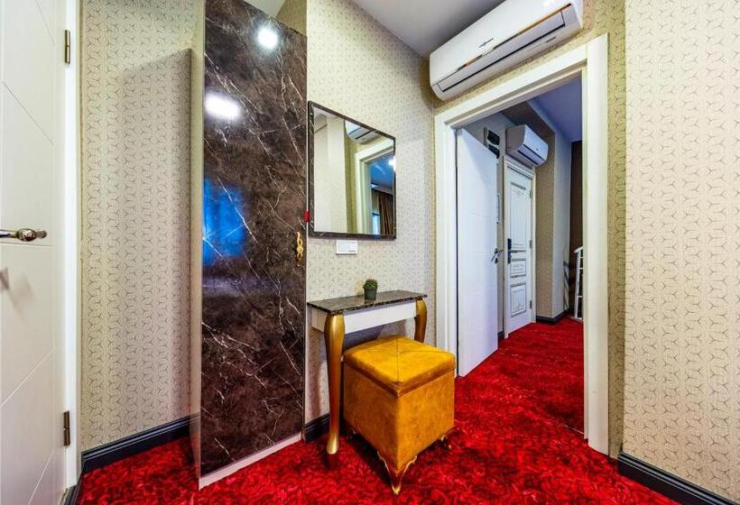 수피리어 스위트, Sisli Form