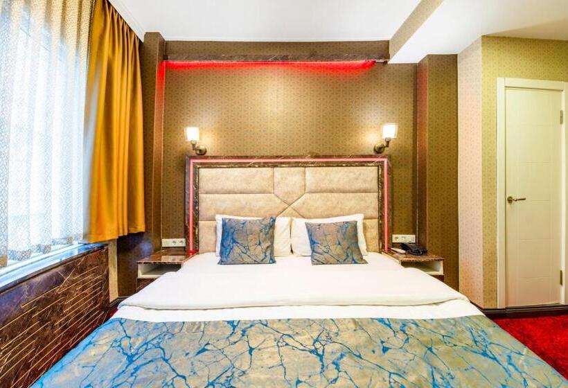 جناح سوبيريور, Sisli Form