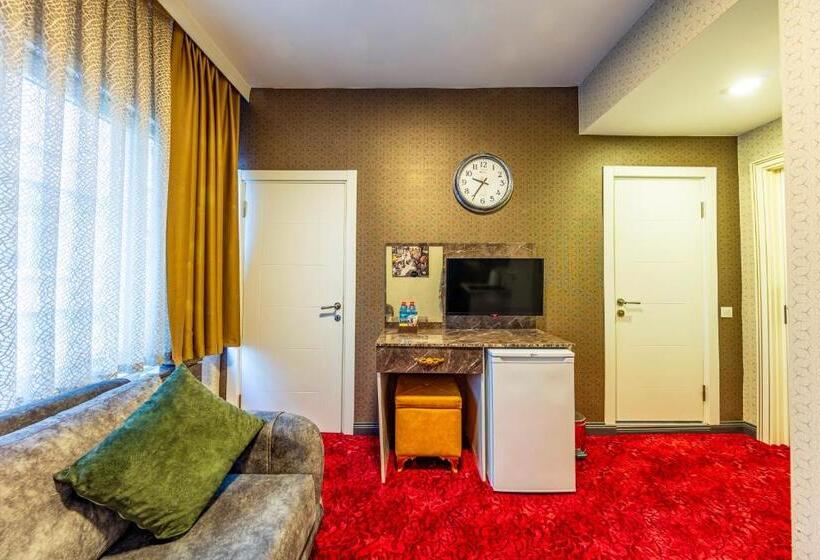 إستوديو قياسى سرير كينج, Sisli Form