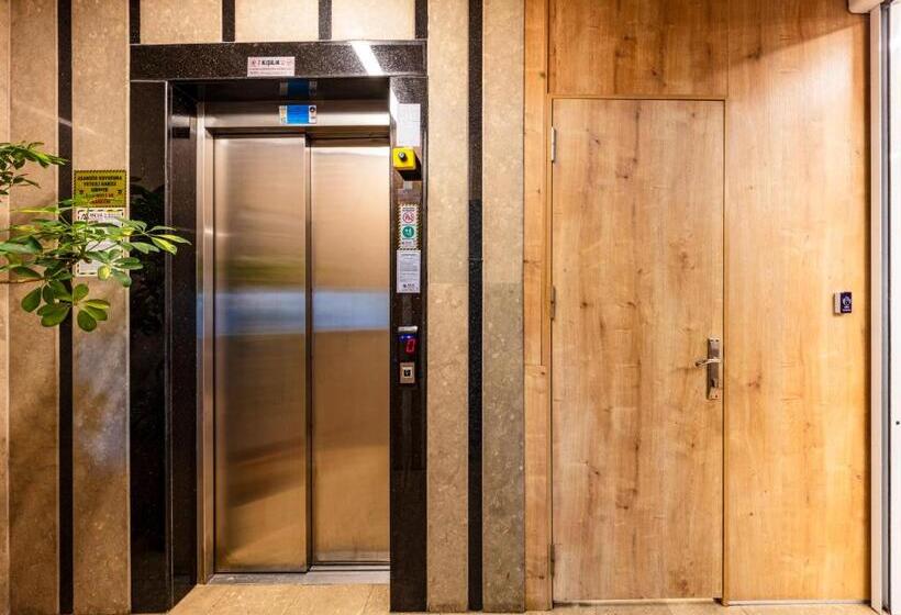 جناح سوبيريور, Sisli Form