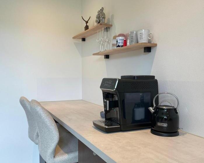 Номер Стандарт, B&b Wad En Zee