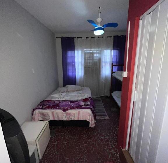 חדר משפחתי, Casa De Praia