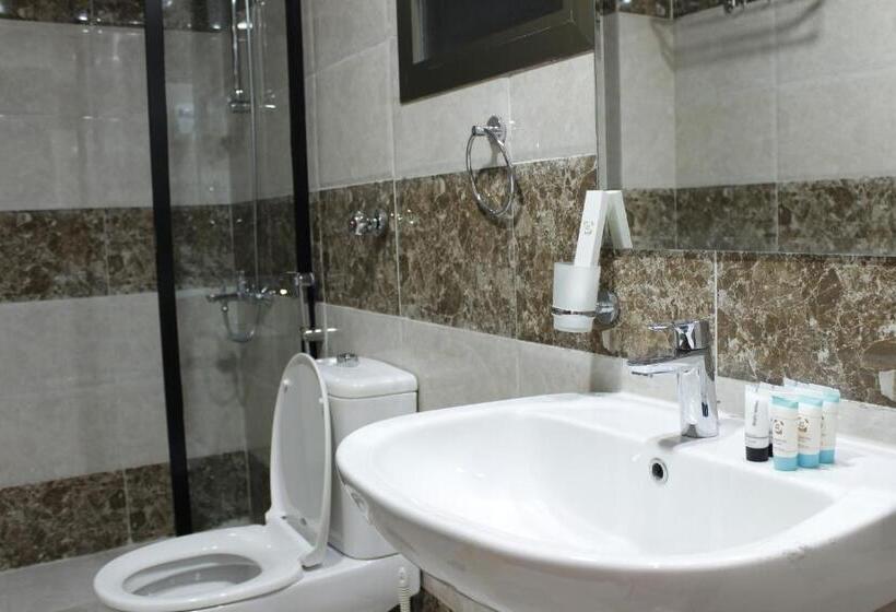 اتاق استاندارد سه نفره, فندق ابراج المرزم   Abraj Almarzam