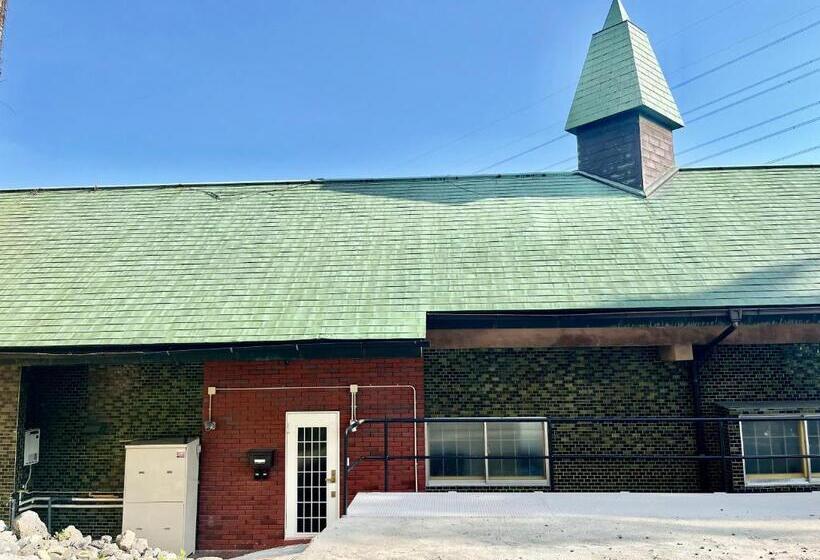 شقة غرفة واحدة, 海峡別荘