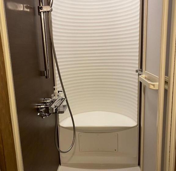 منزل غرفتين نوم, 海峡別荘