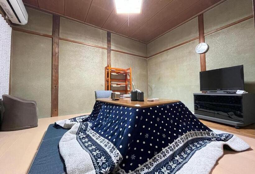 复式房间, 福井駅から徒歩2分の1棟貸切民泊 最低限福井駅前